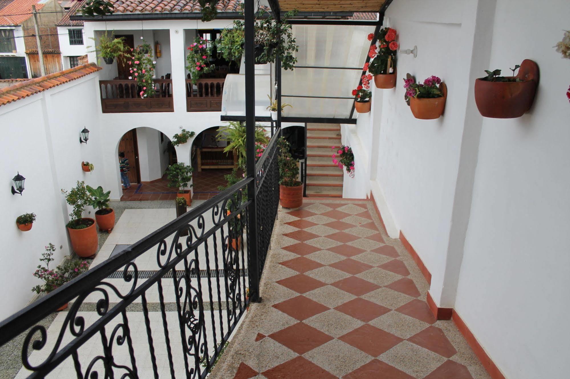 Hotel La Hormiga Вилья-де-Лейва Экстерьер фото